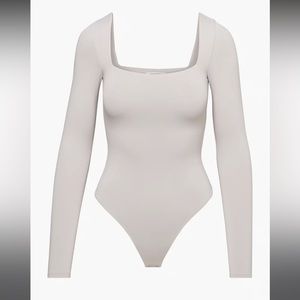 ARITZIA BABATON Contour Squareneck Longsleeve Bodysuit Opal Grey